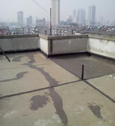 洞头漏水维修 楼顶漏水是什么原因，楼顶漏水维修方法是什么?
